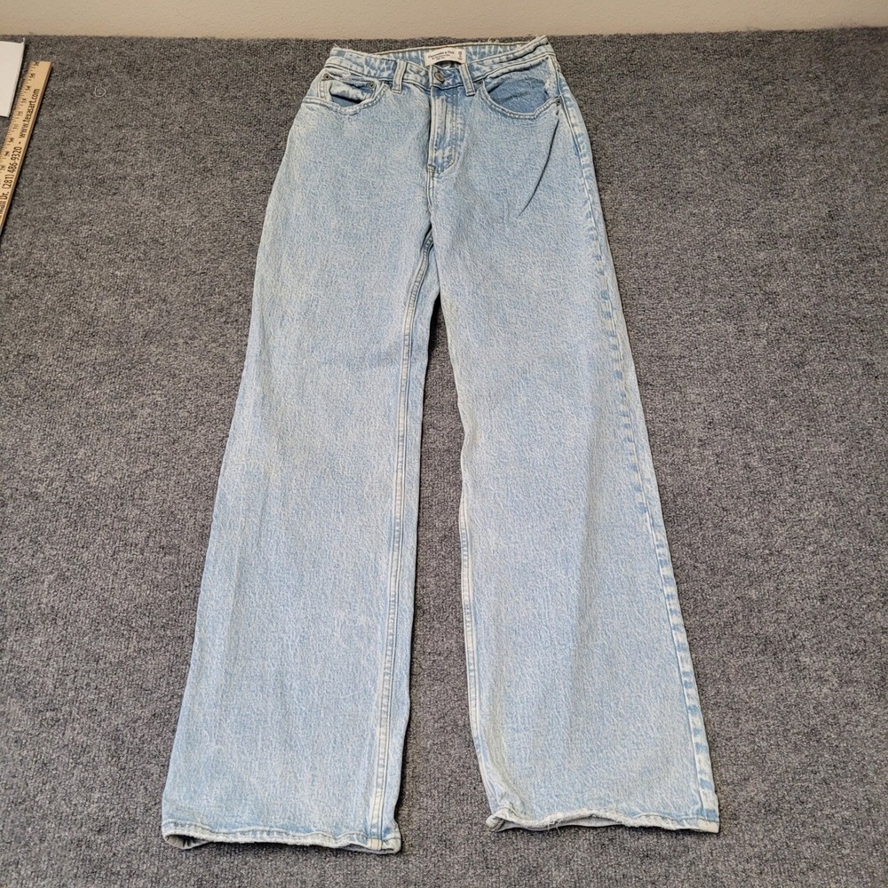 Abercrombie Jeans Womens 26 Light Wash 90s Relaxed High Rise Curve Love Denim